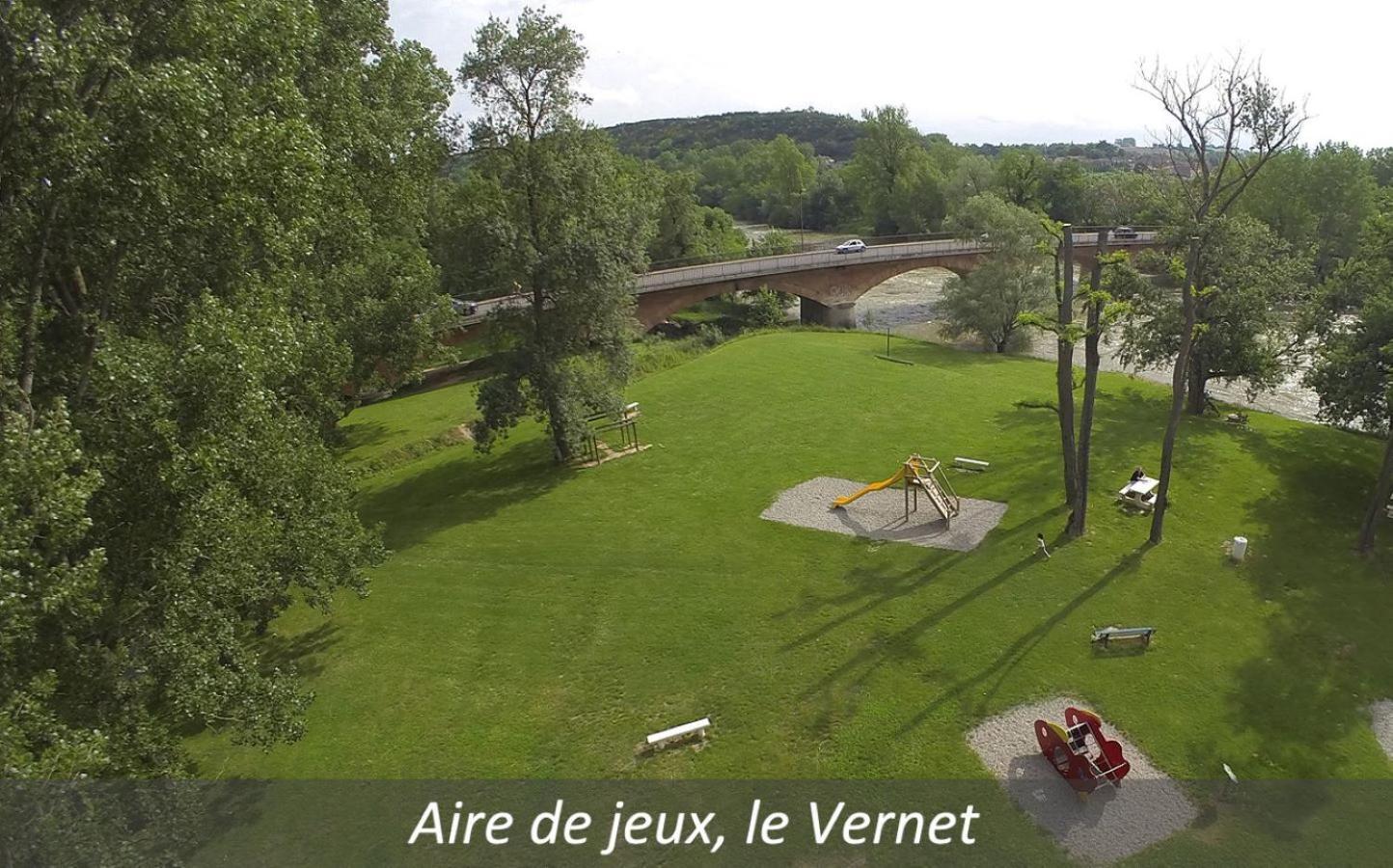 Hébergement de vacances Maison Belizo, Familiale ,calme Et Reposante. *